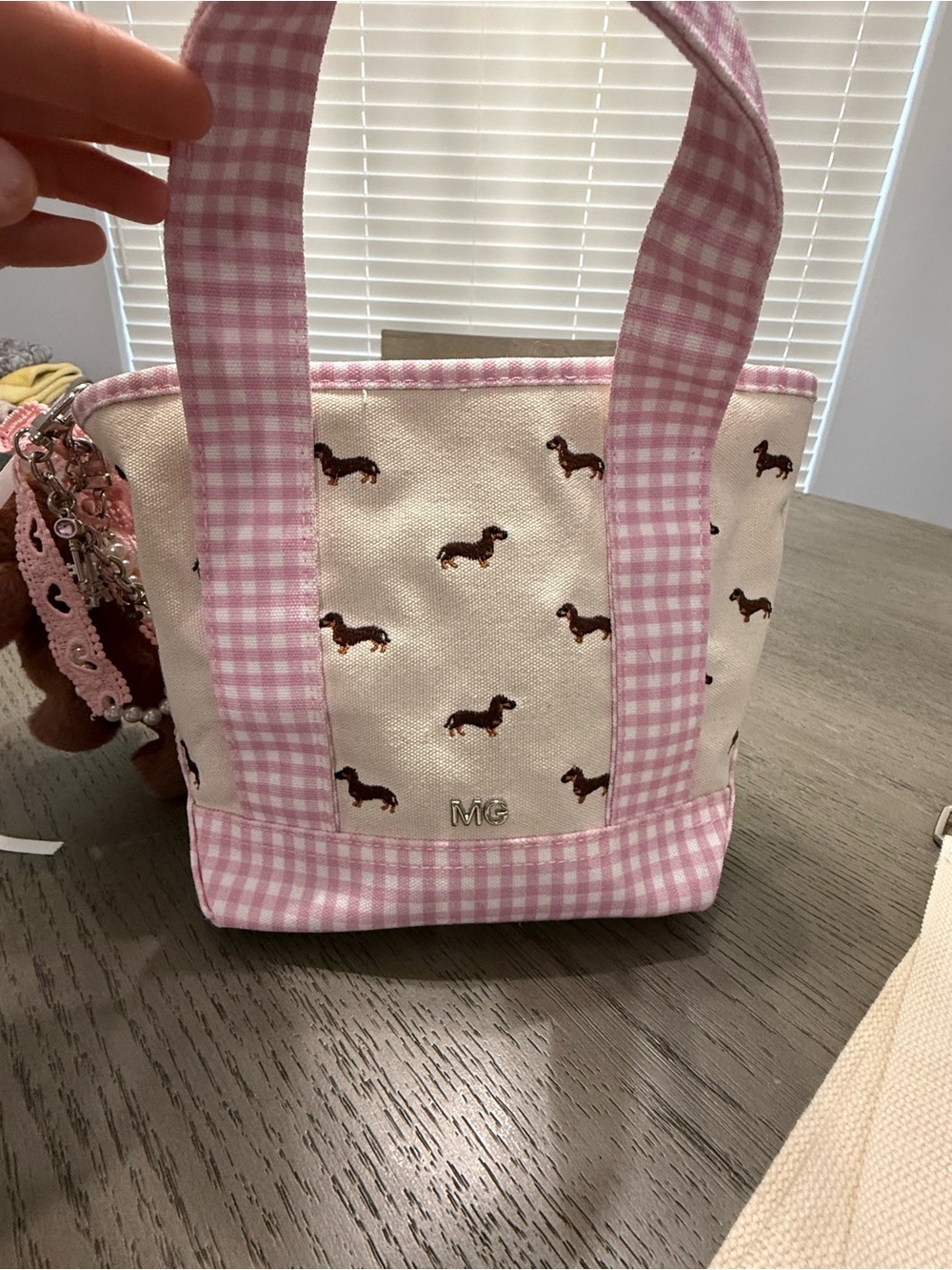 Madden Girl Dachshund bag - Picture 3 of 4